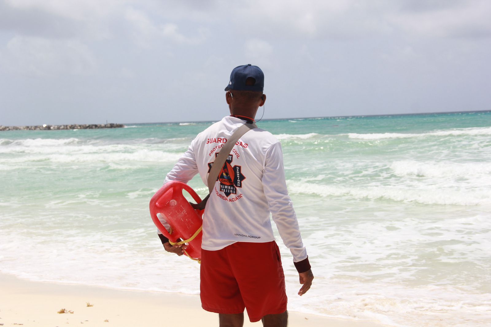 Garantizan vigilancia en playas de Cancún