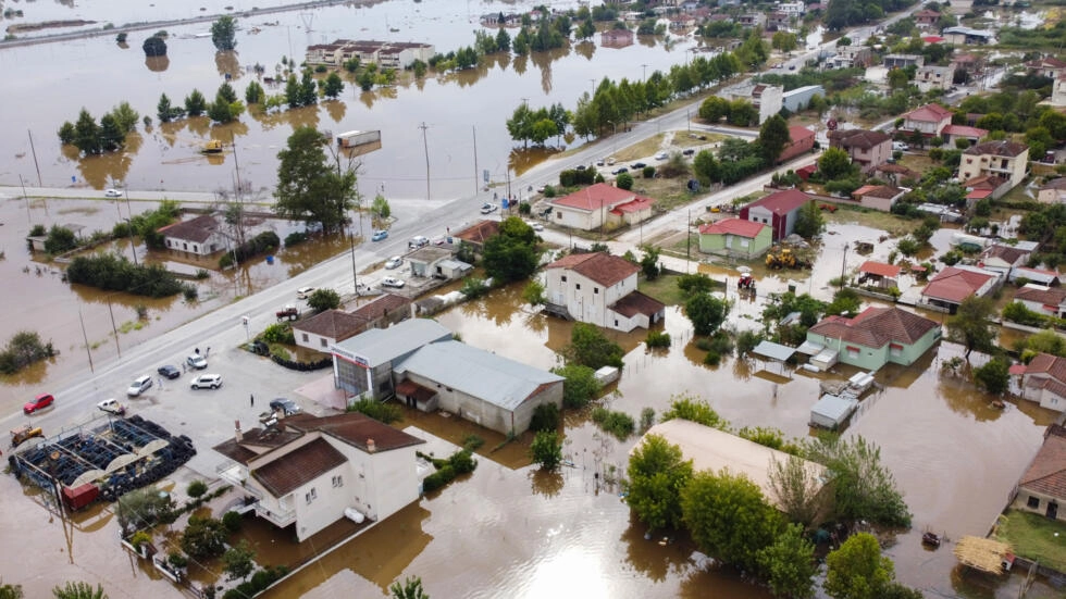 Suman más de 6 mil los muertos por inundaciones en Libia