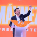 Álvarez Máynez se registra como candidato de MC ante el INE