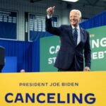 Joe Biden anuncia la cancelación de 7 mil 4 mdd en deuda estudiantil