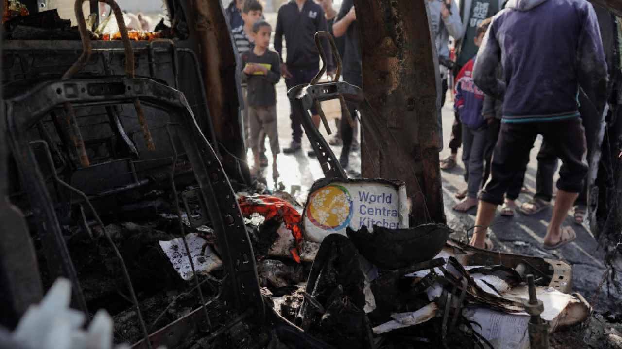 Mueren 7 trabajadores humanitarios de World Central Kitchen en un ataque de Israel en Gaza